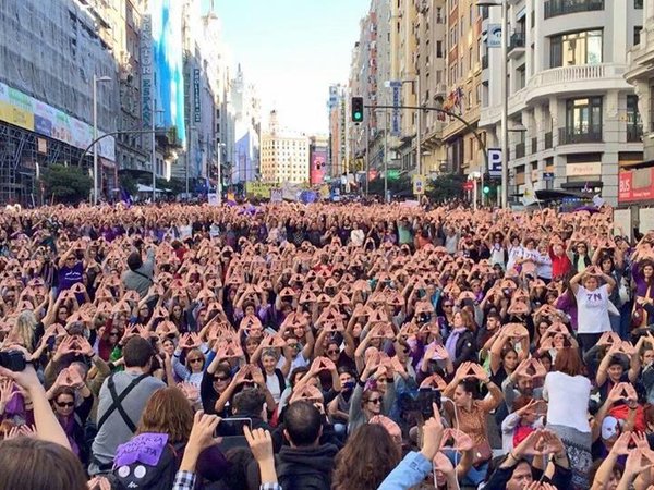 Manifestazione contro violenza donne a Madrid