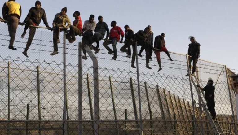 Chi guadagna con i centri di detenzione per i migranti in Europa